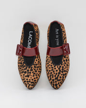 MERCEDITAS MUJER ANIMAL PRINT GUEPARDO CHAROL BURDEOS CON CORREA Y HEBILLA LACOMBA MOSS