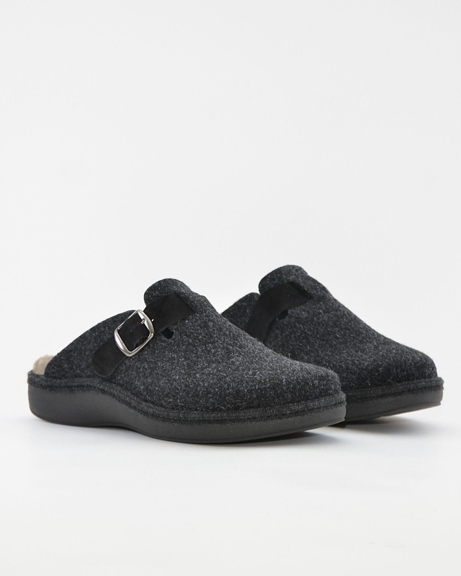 ZAPATILLAS DE CASA HOMBRE CON HEBILLA SALVI 41L-000 ELFO NEGRO