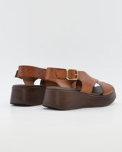 SANDALIA MUJER CRUZADA COLOR CUERO PLANTA ACOLCHADA PAULA URBAN 33-2070 AVELLANA