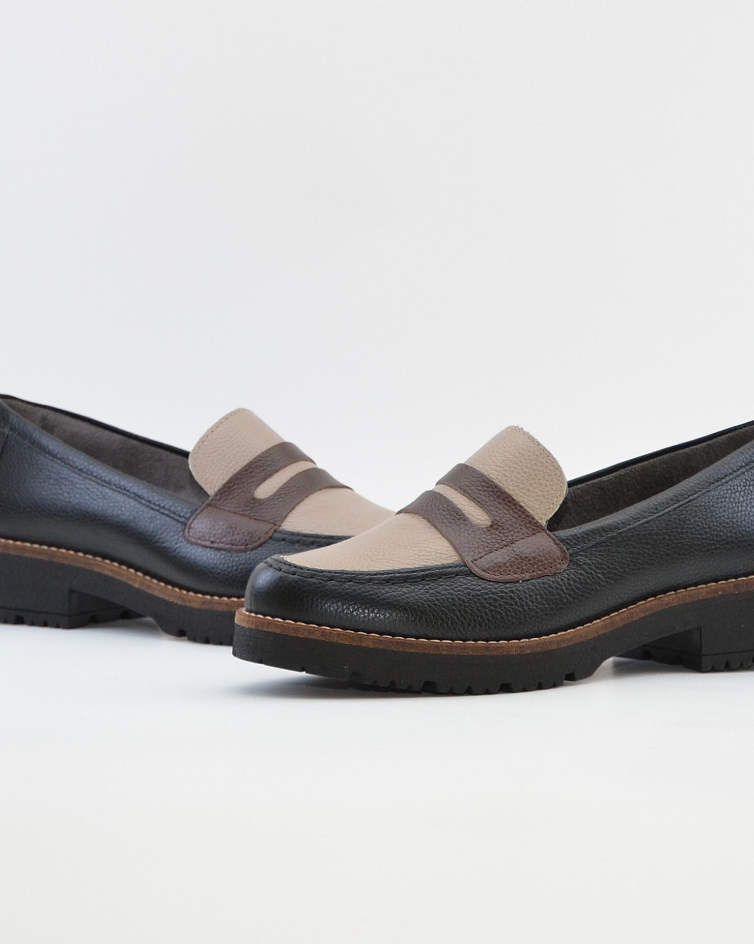 ZAPATO MOCASIN MUJER NEGRO MARRON TOPO PLANTILLA EXTRAIBLE PITILLOS 11564