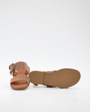 SANDALIA MUJER PLANA CAMEL CON DETALLES EN CUERDA TRENZADA CARMELA 163159