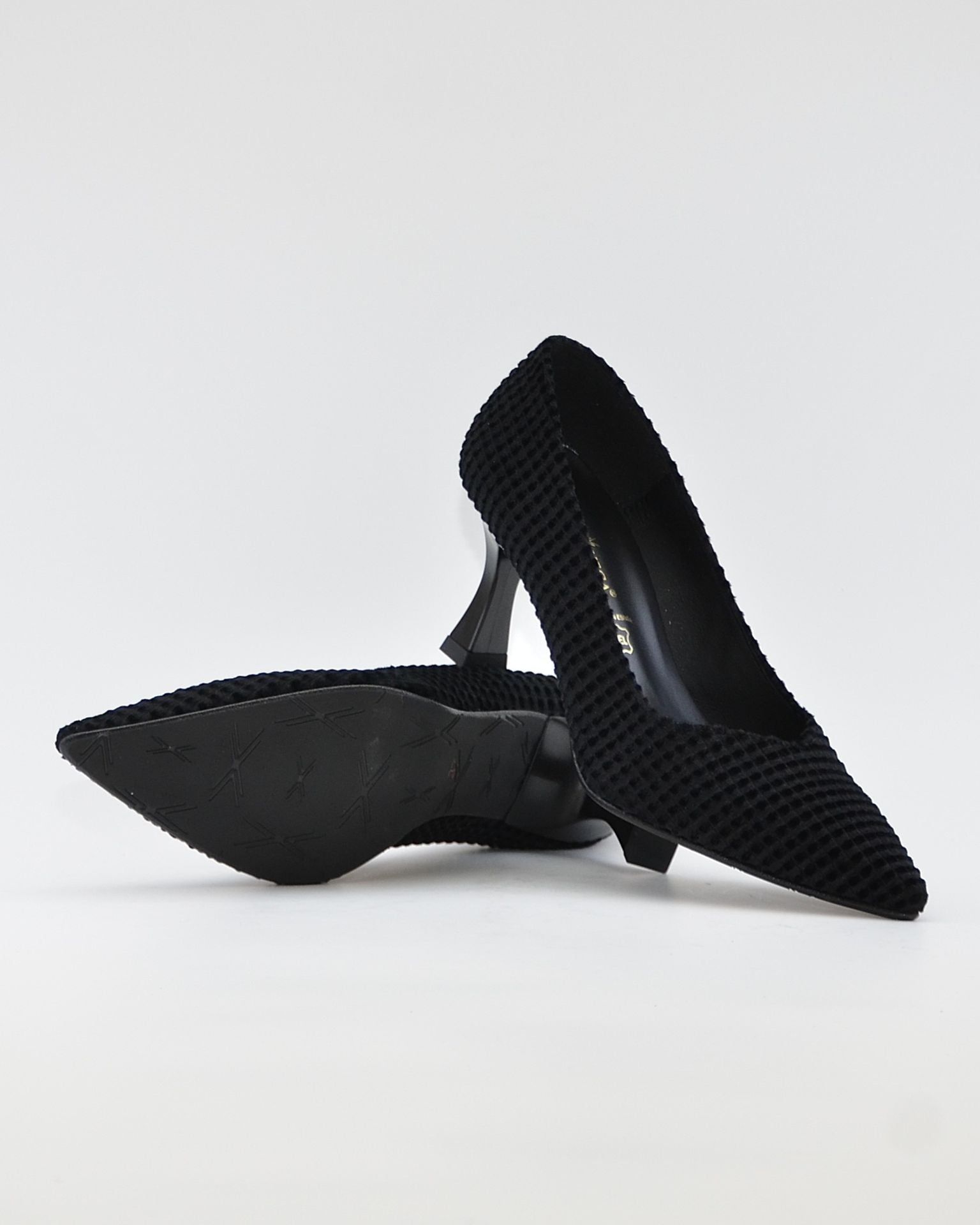 ZAPATO SALON MUJER ESTILETO COLOR NEGRO DANIELA VEGA 2333S MOIRA