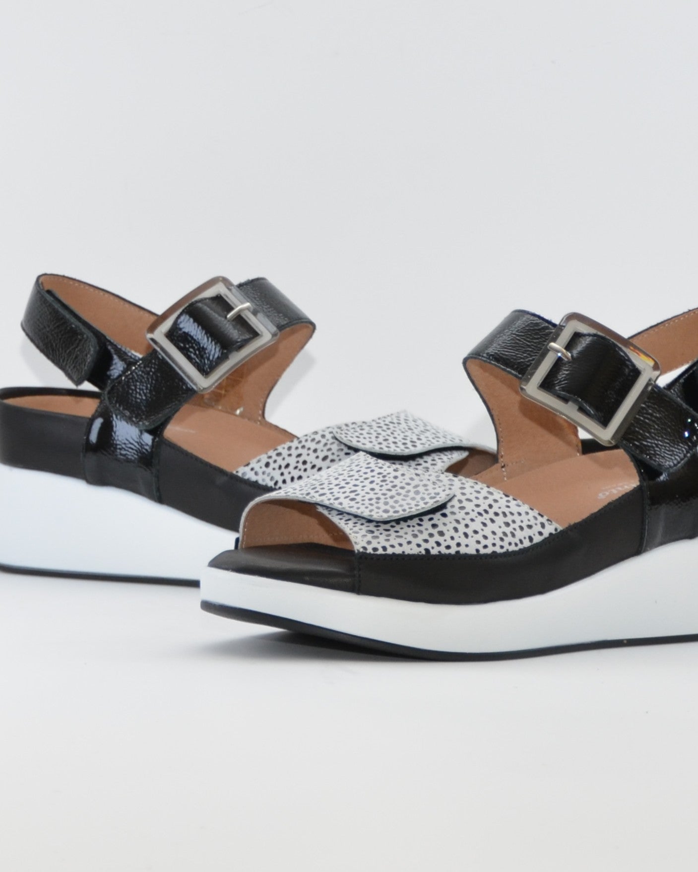 SANDALIA CUÑA PLANTILLA EXTRAIBLE MUJER TRES VELCROS ANCHO ESPECIAL COLOR NEGRO PIE SANTO 260382