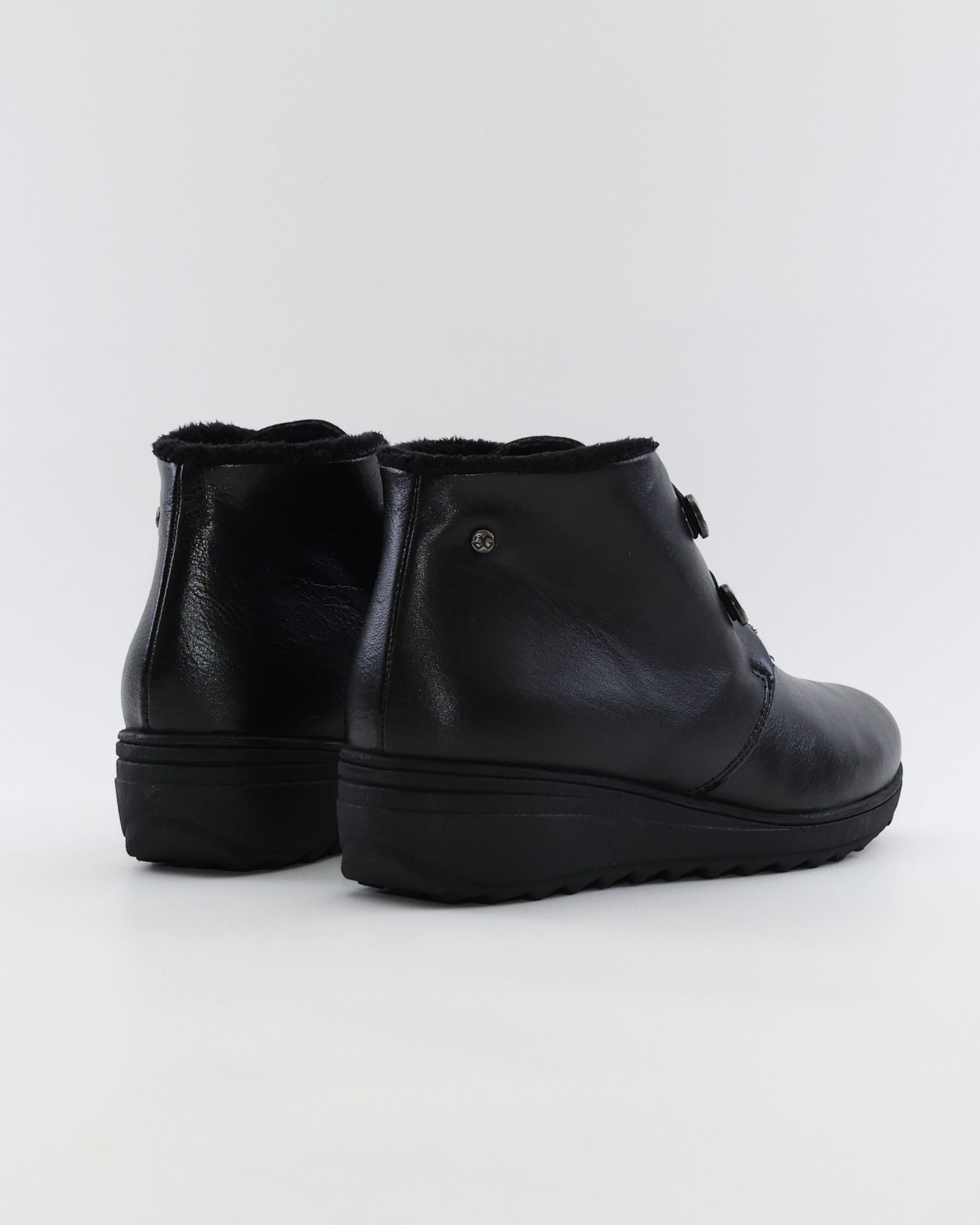 BOTINES DE MUJER CON CUÑA Y CIERRE DE ELASTICOS COLOR NEGRO GIORDA 27660