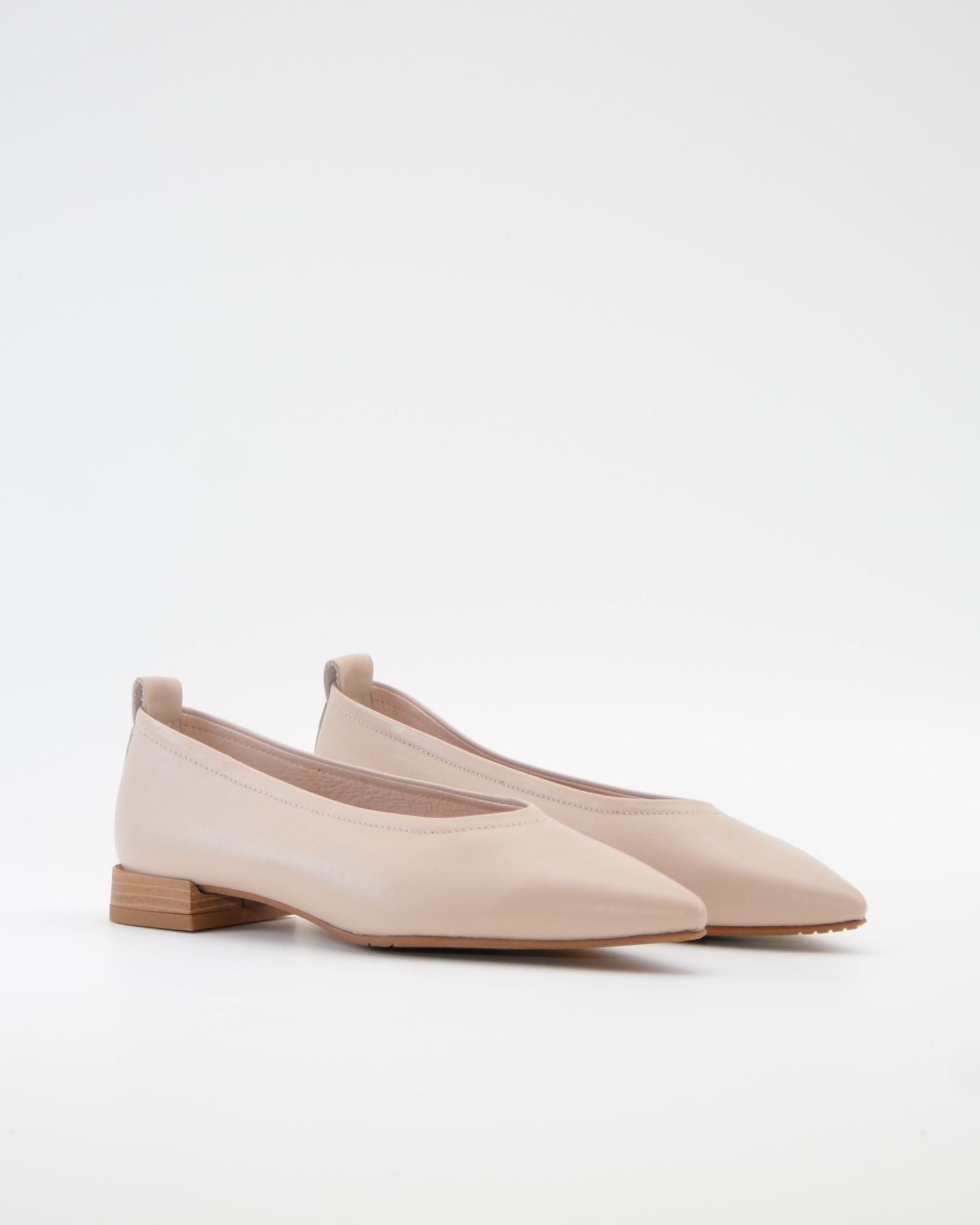 BAILARINAS DE PIEL COLOR BIEGE LACOMBA LILY