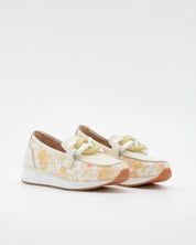 MOCASIN DEPORTIVO MUJER COLOR BEIGE BORDADO FLORES THE HAPPY MONK VANITY 011
