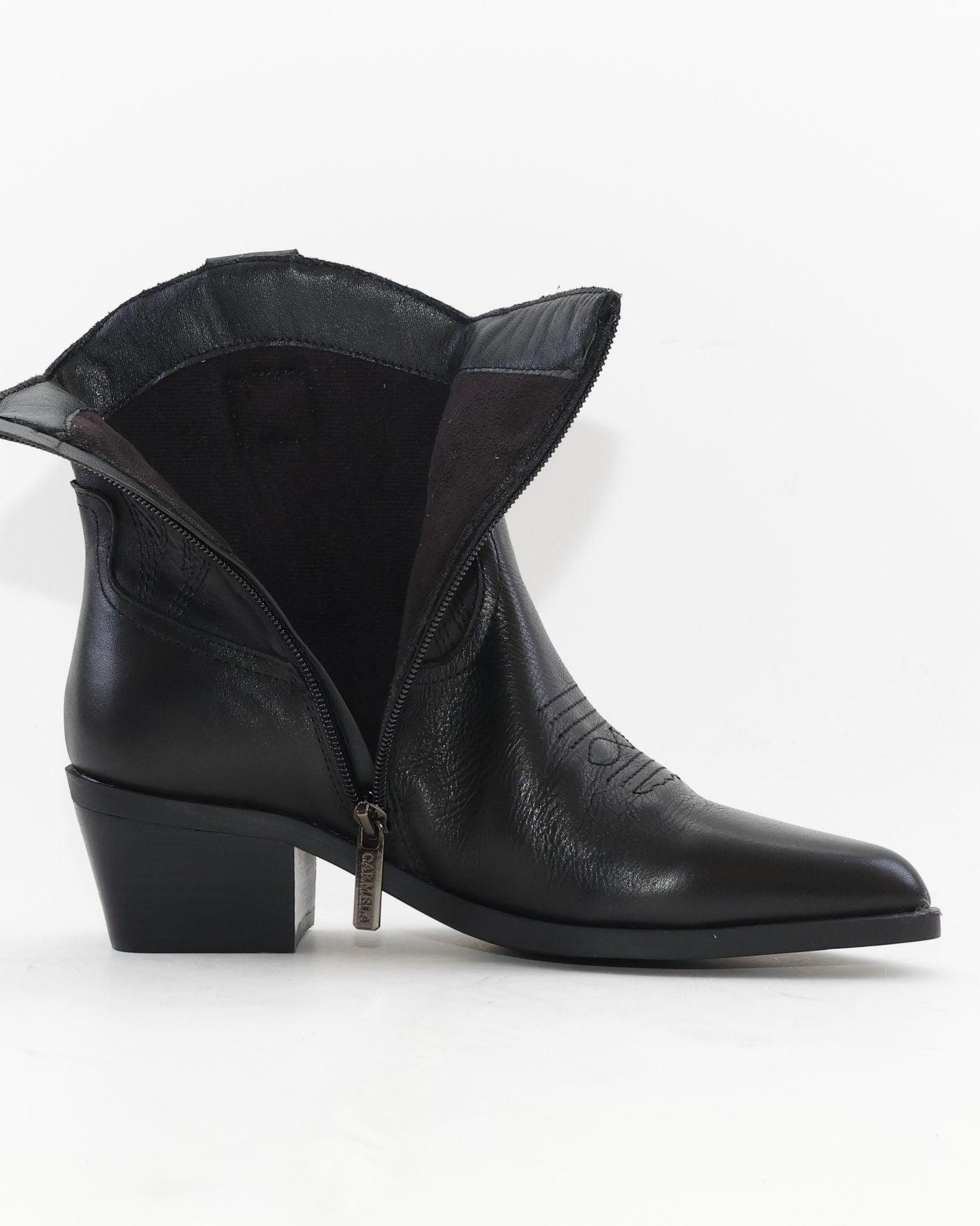 BOTIN MUJER COWBOY PIEL COLOR NEGRO CON BORDADO CARMELA 164391