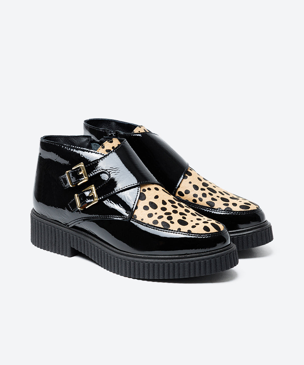 BOTIN MUJER DOS HEBILLAS CHAROL NEGRO PRINT LACOMBA TULIP