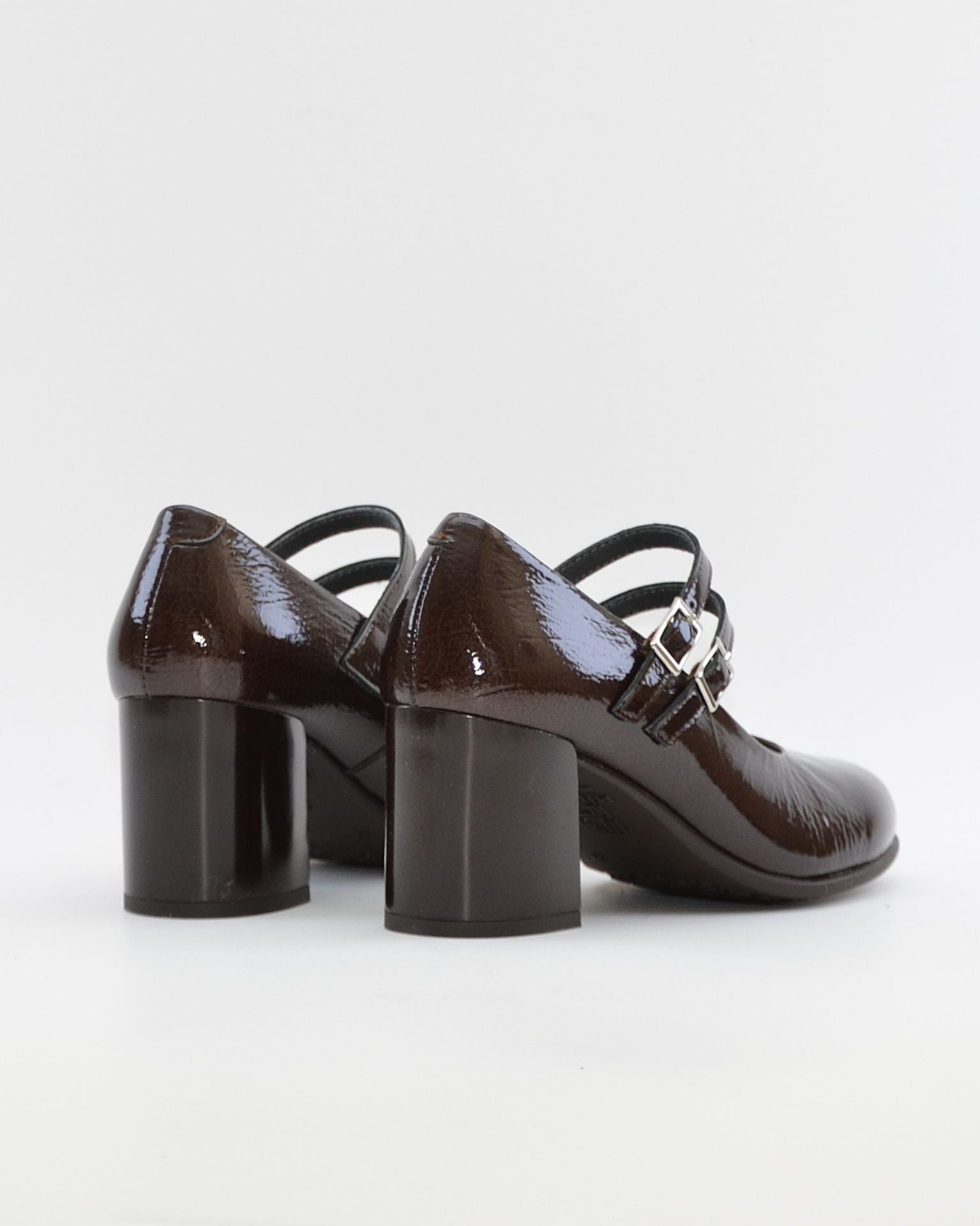 ZAPATO SALON MUJER CON PULSERA CHAROL MARRÓN CHOCOLATE PITILLOS 11651
