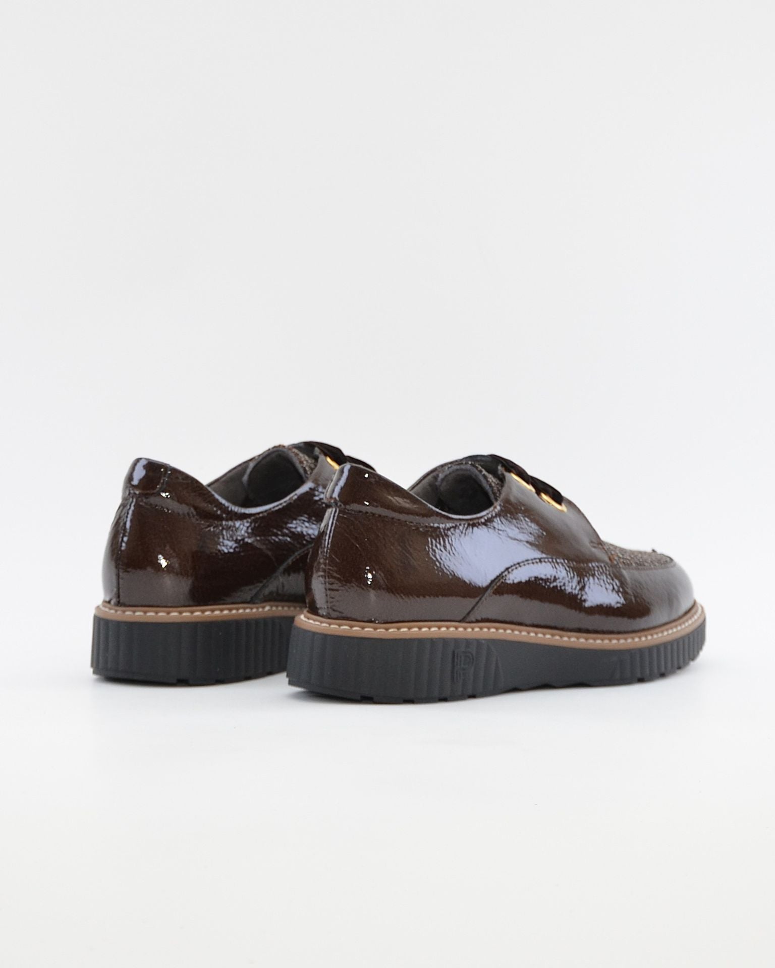 ZAPATO CASUAL MUJER PITILLOS CORDON PLANTILLA EXTRAIBLE 11555 CHAROL MARRÓN