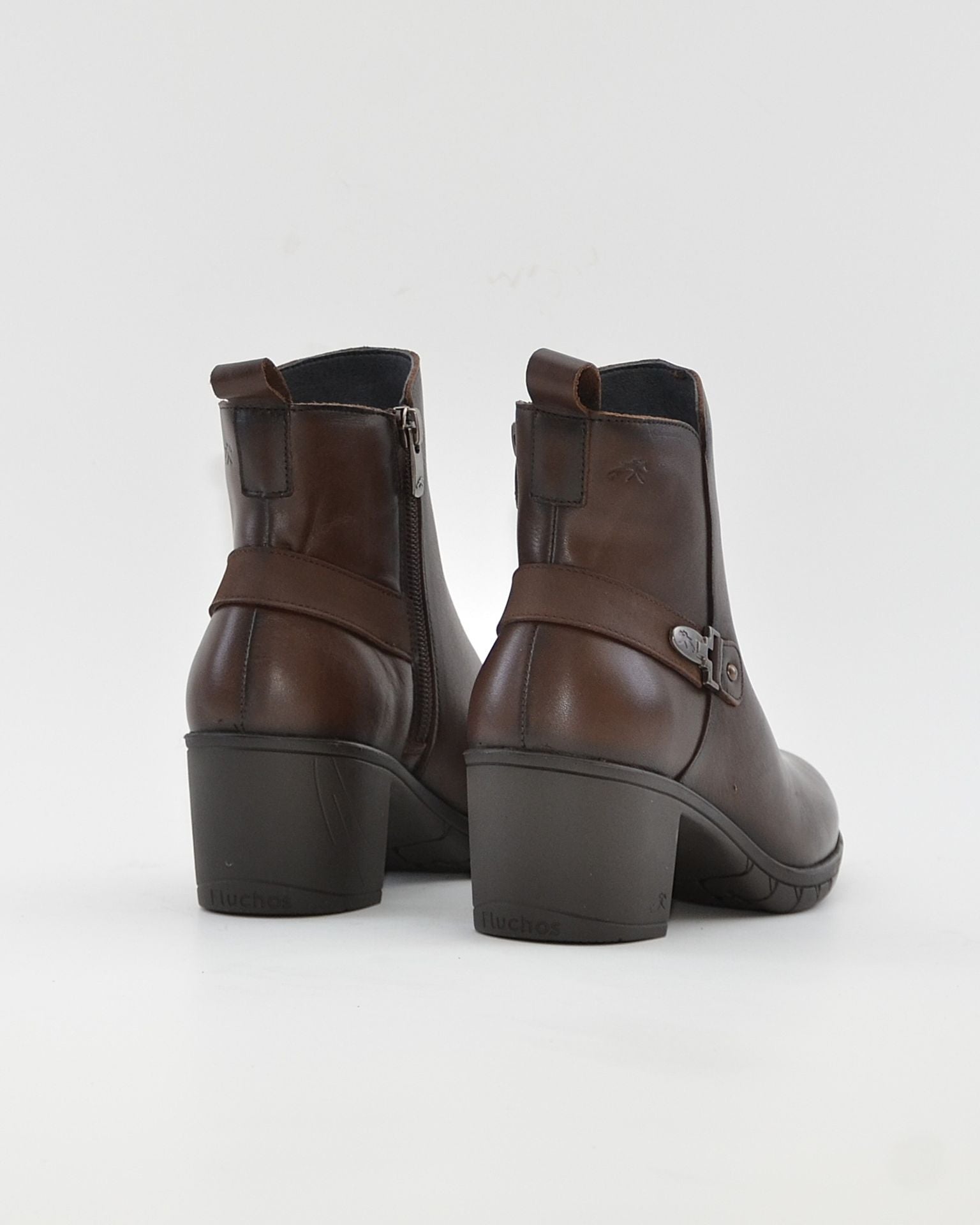 BOTIN MUJER MARRÓN TACON ANCHO FLUCHOS NYDIA F1798