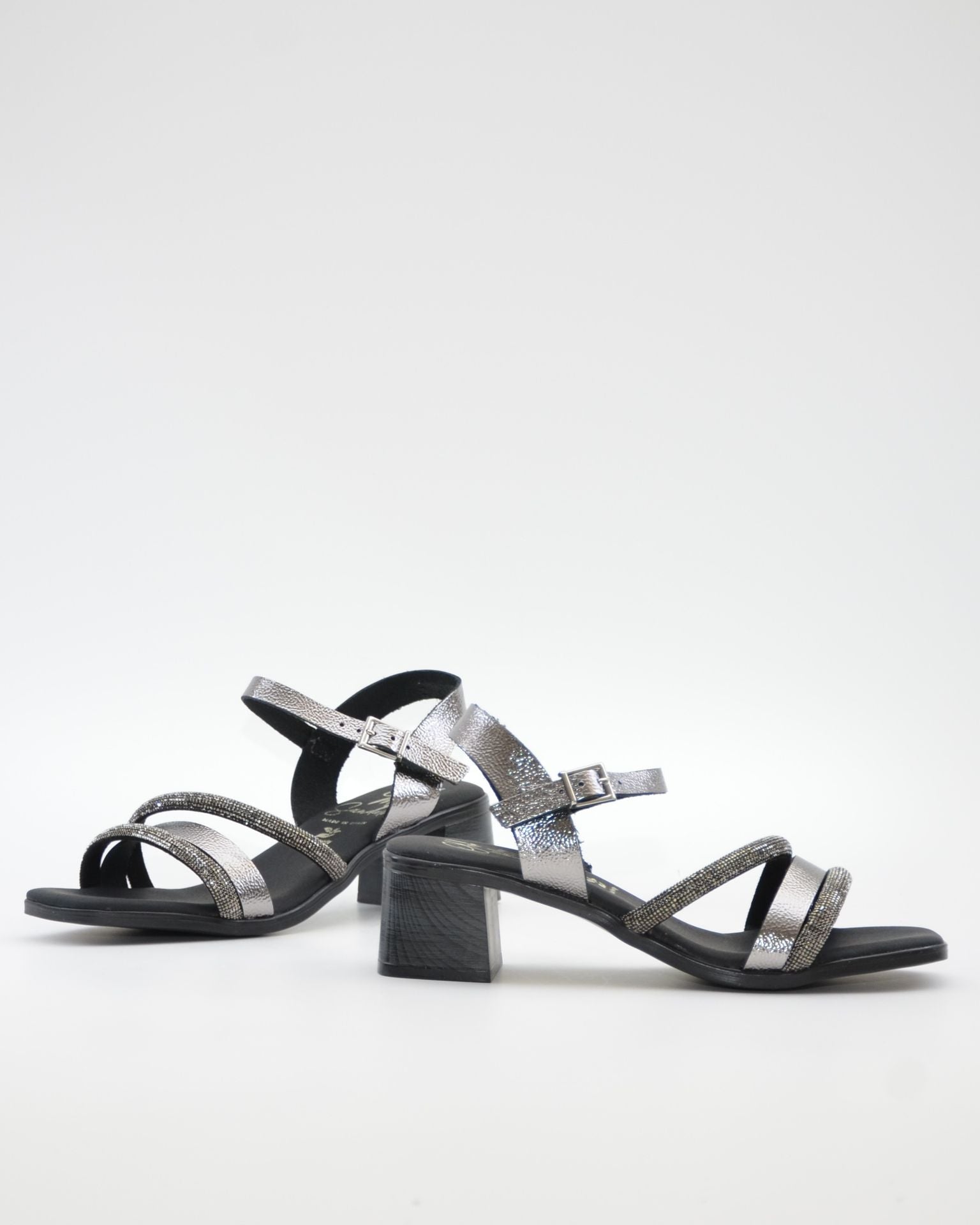 SANDALIA MUJER COLOR ACERO TACON PLANTA DE GEL OH MY SANDALS 5905