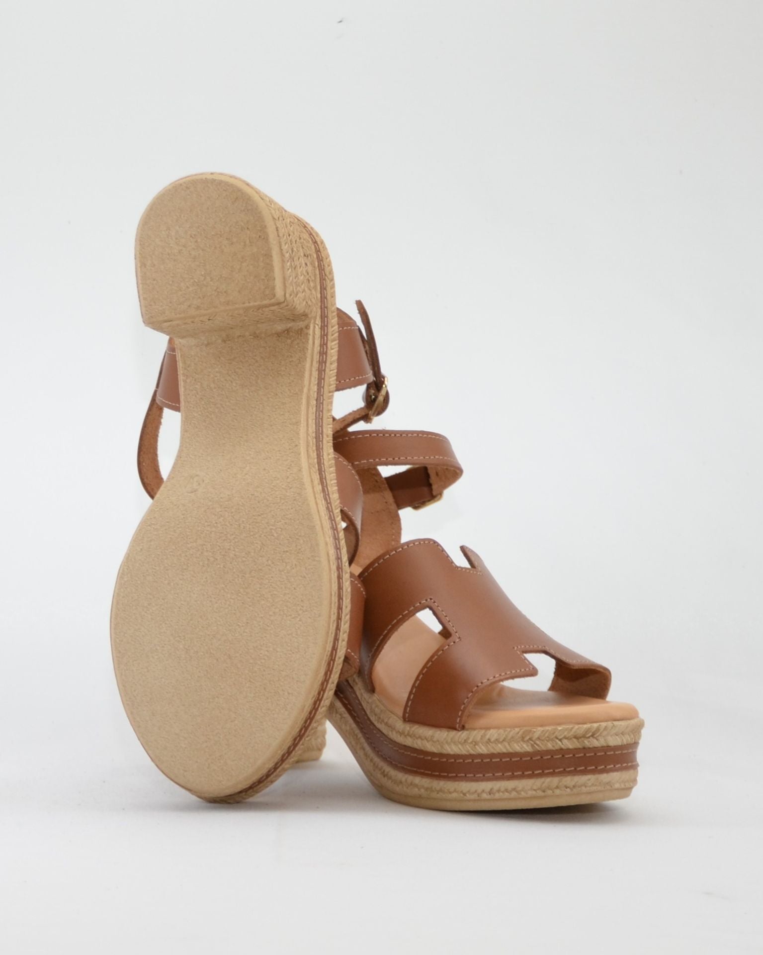 SANDALIA MUJER TACON Y PLATAFORMA COLOR CUERO PITILLOS 30211