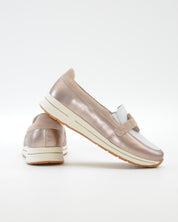 MOCASIN MUJER BLANCO Y METALIZADO CON ADORNO EN PIEL TREINTAS 4501