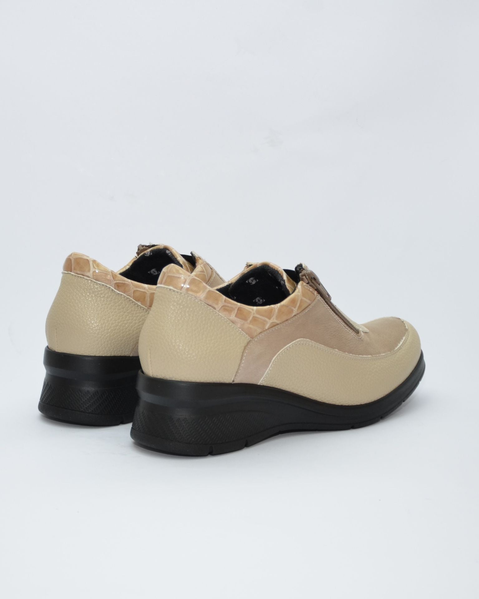 ZAPATO MUJER CUÑA BEIGE  ELÁSTICO Y CREMALLERA 8099 CONFORT CLASS
