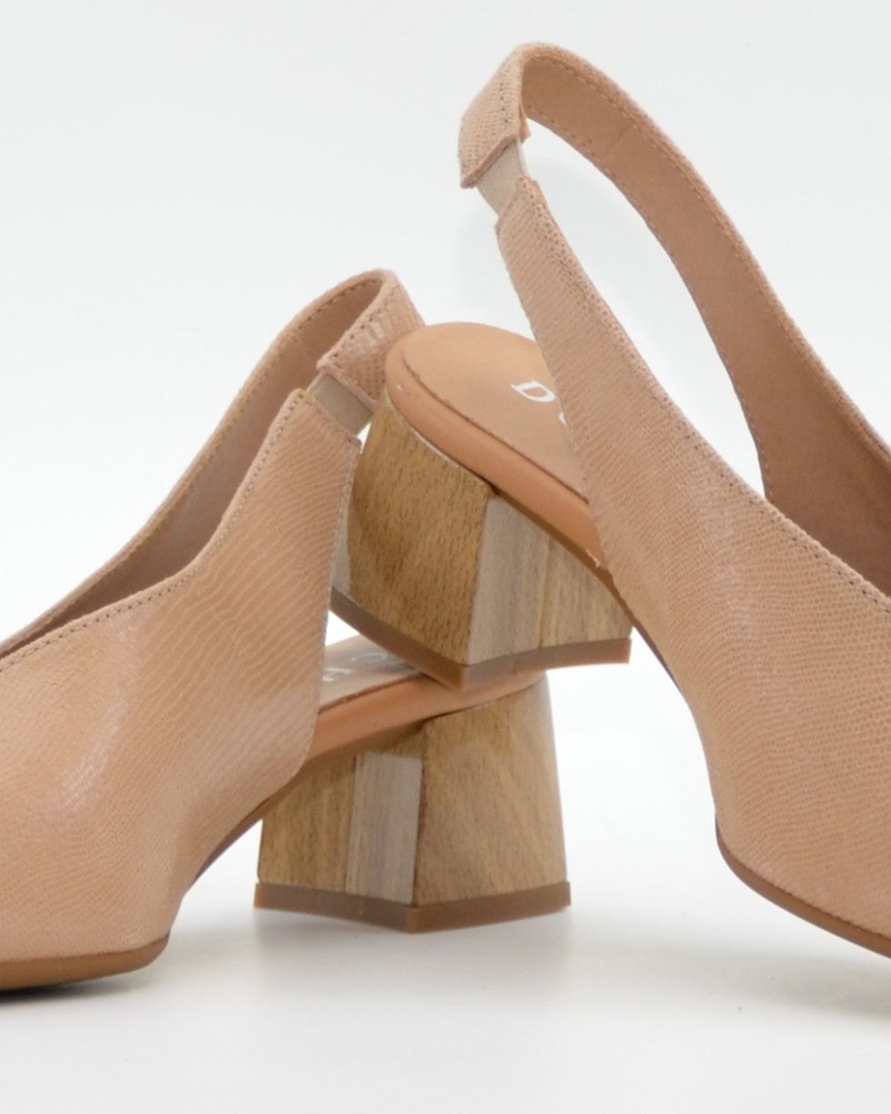 ZAPATO DESTALONADO CON TACON MEDIO ANCHO ESPECIAL COLOR BEIGE