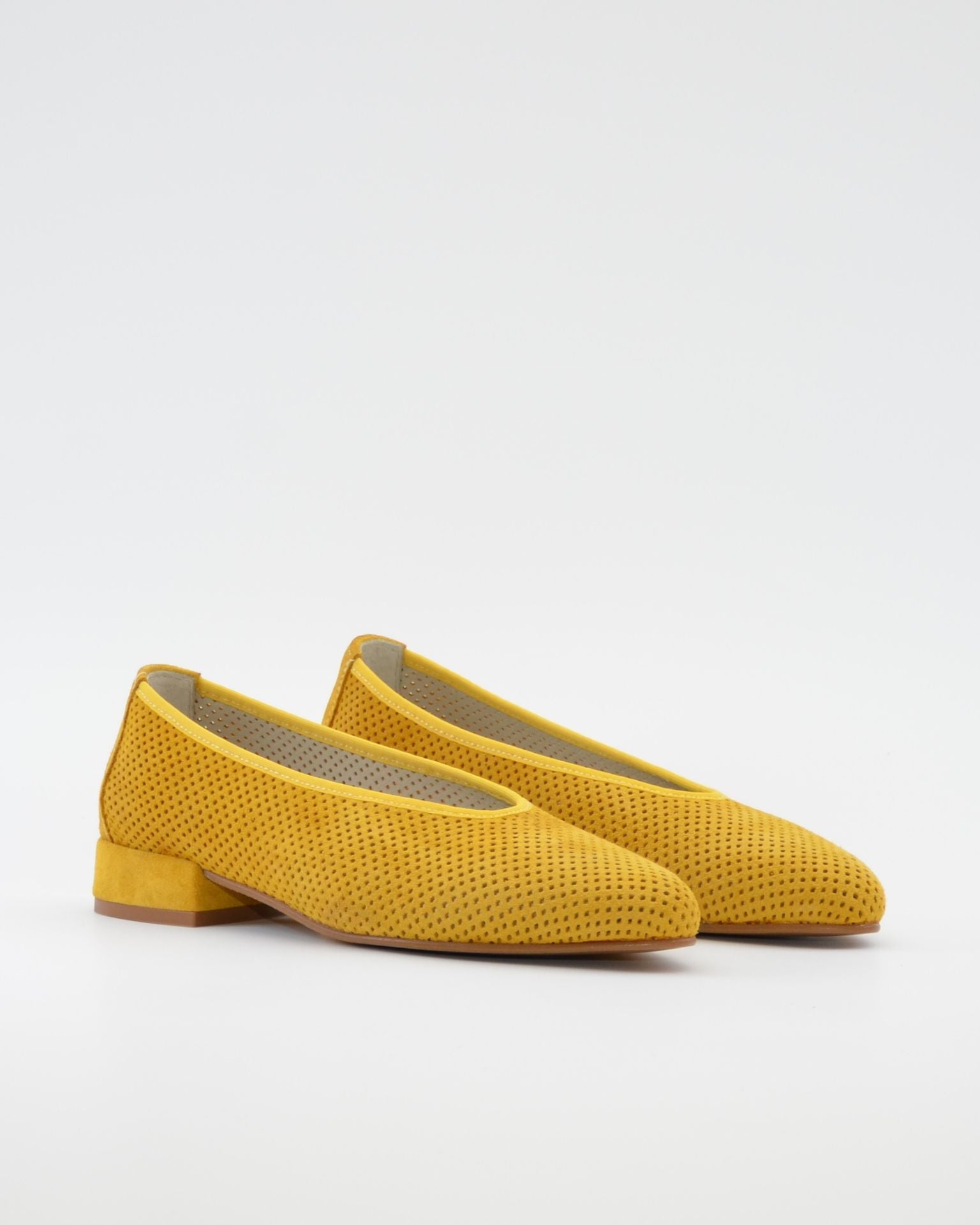 MERCEDITAS DE PIEL COLOR AMARILLO LACOMBA AMARILLYS