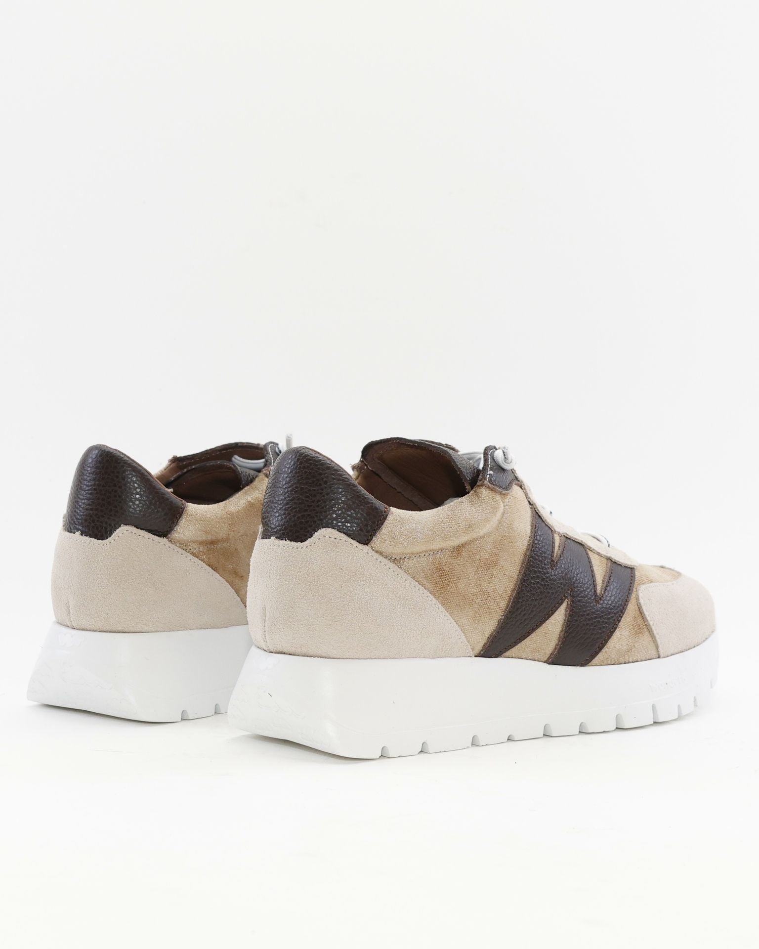ZAPATO DE CORTE DEPORTIVO WONDERS A-24111 CONBINADO TAUPE MARRON