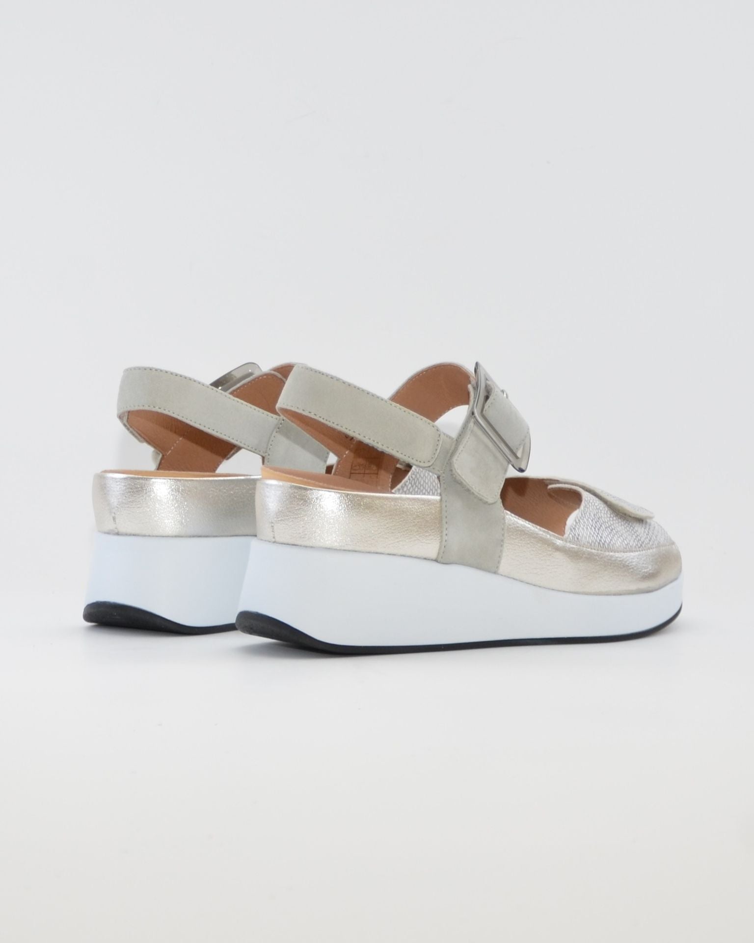 SANDALIA CUÑA PLANTILLA EXTRAIBLE MUJER TRES VELCROS ANCHO ESPECIAL COLOR VERDE Y PLATA PIE SANTO 260382 CAVA