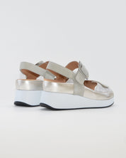 SANDALIA CUÑA PLANTILLA EXTRAIBLE MUJER TRES VELCROS ANCHO ESPECIAL COLOR VERDE Y PLATA PIE SANTO 260382 CAVA