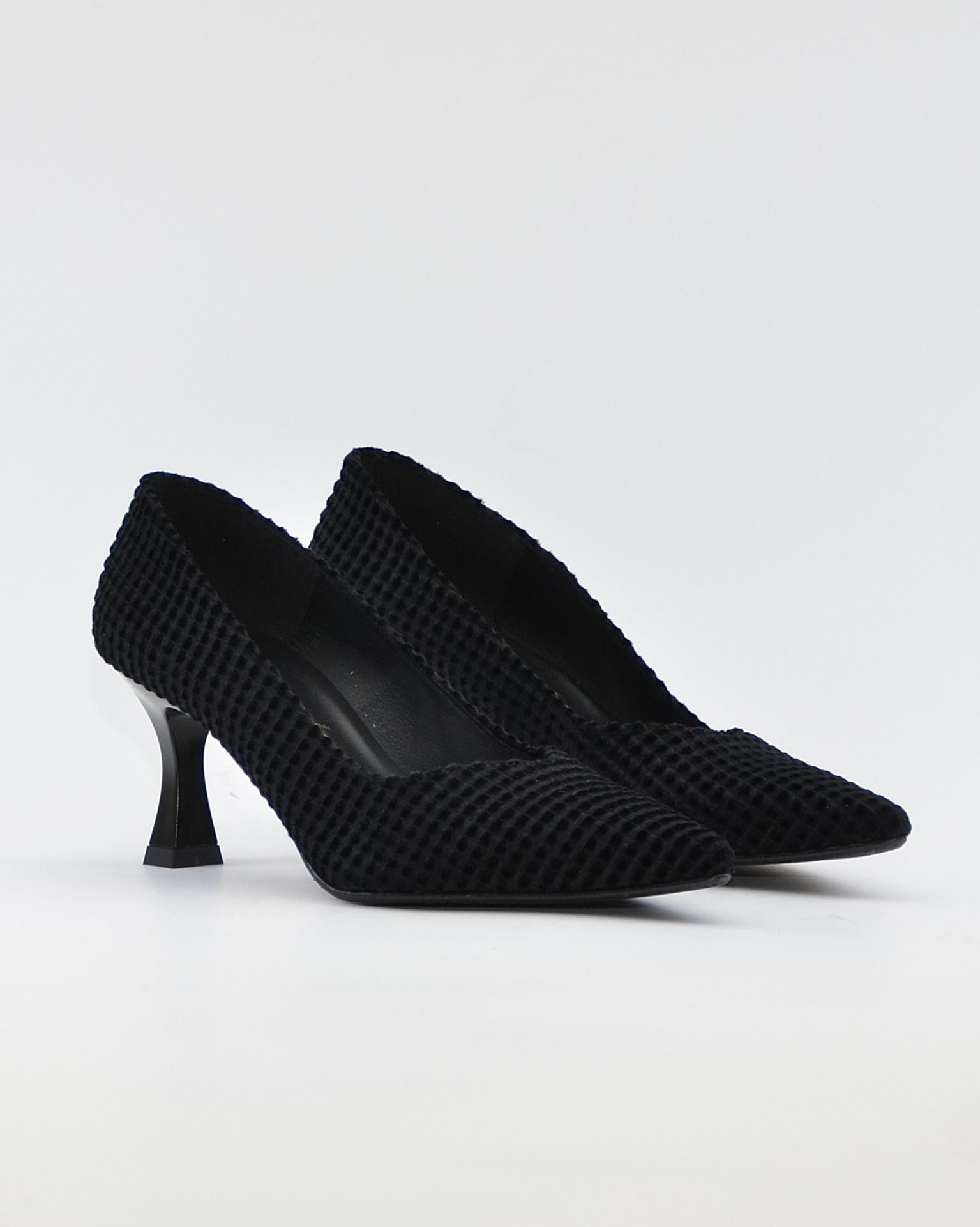ZAPATO SALON MUJER ESTILETO COLOR NEGRO DANIELA VEGA 2333S MOIRA