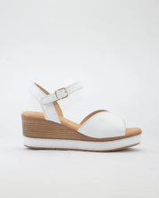 SANDALIA CUÑA BLANCA PARA MUJER CON PLANTA ACOLCHADA PITILLOS 11280