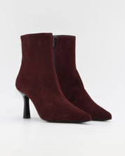 BOTIN DE MUJER TACON FINO COLOR SERRAJE BURDEOS DESIREE SHEILA