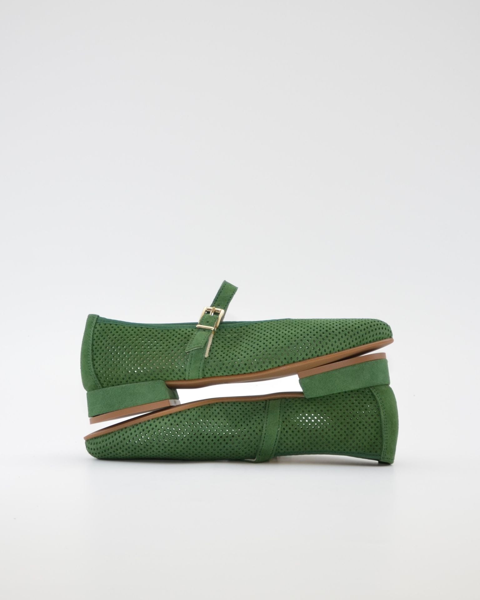 MERCEDITAS DE PIEL COLOR VERDE CON CORREA Y HEBILLA LACOMBA SALVIA