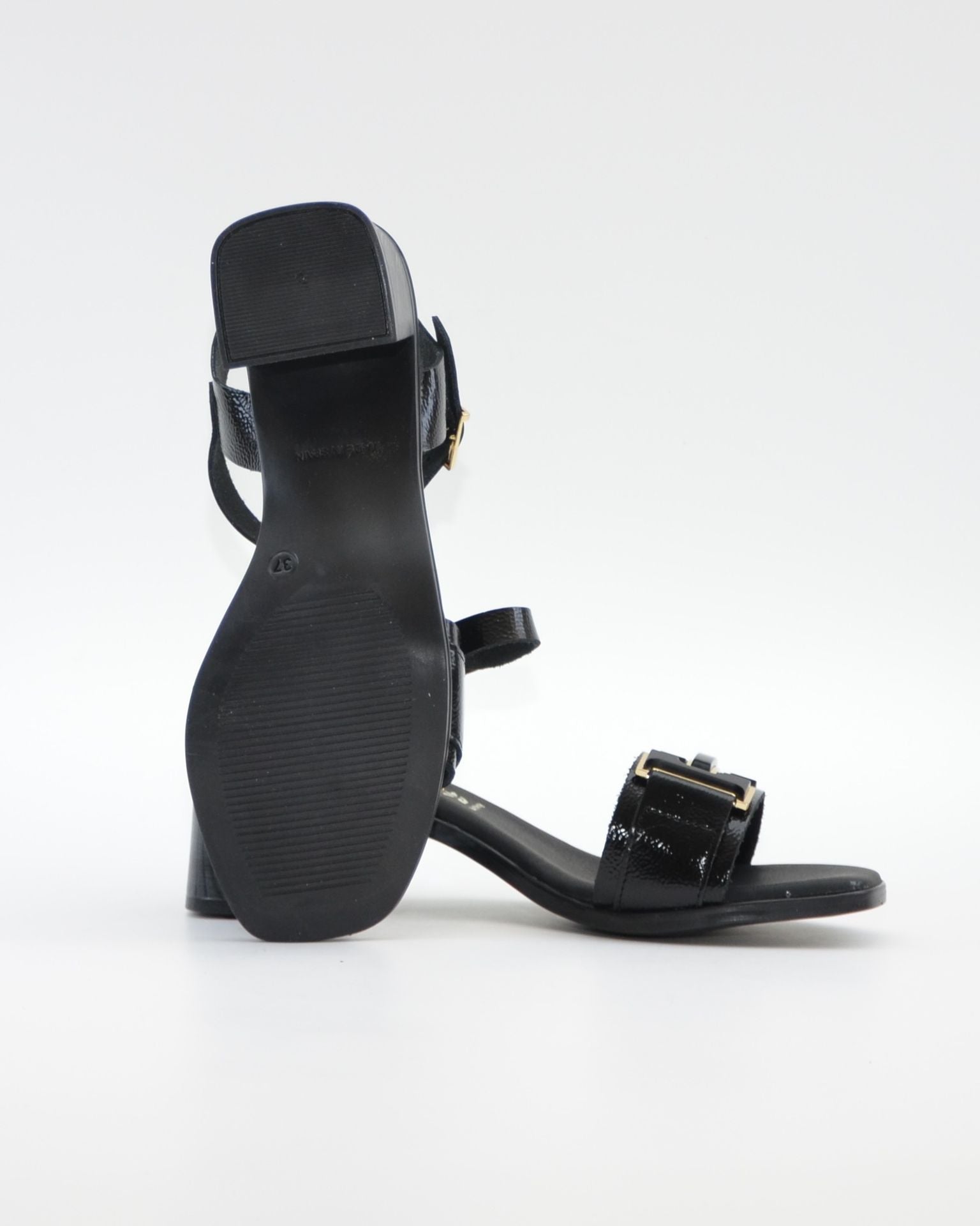 SANDALIA MUJER CHAROL NEGRO TACON BAJO PLANTA DE GEL OH MY SANDALS 5981