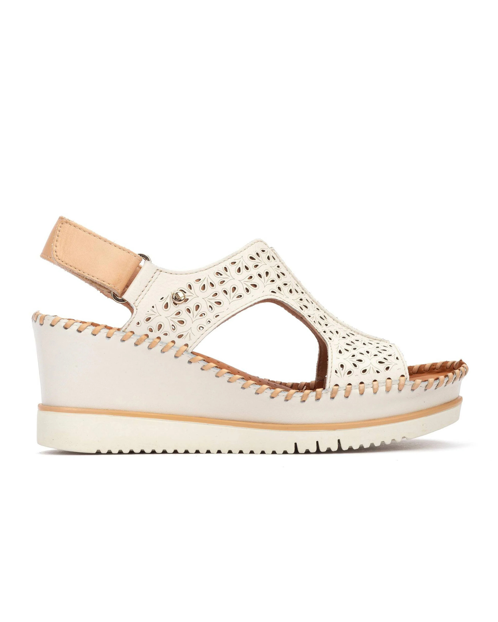 SANDALIA CUÑA MUJER PIEL MICROPERFORADA COLOR NATA PIKOLINOS W3Z-1623C1