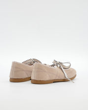 MERCEDITAS EN SERRAJE CON LAZO COLOR BEIGE MACARENA RANIA 73