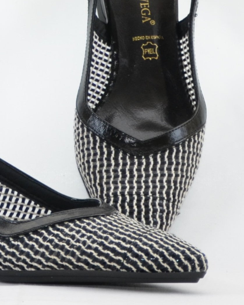 ZAPATO VESTIR MUJER DESTALONADO TACON BAJO DANIELA VEGA CON REJILLA NEGRO BLANCO