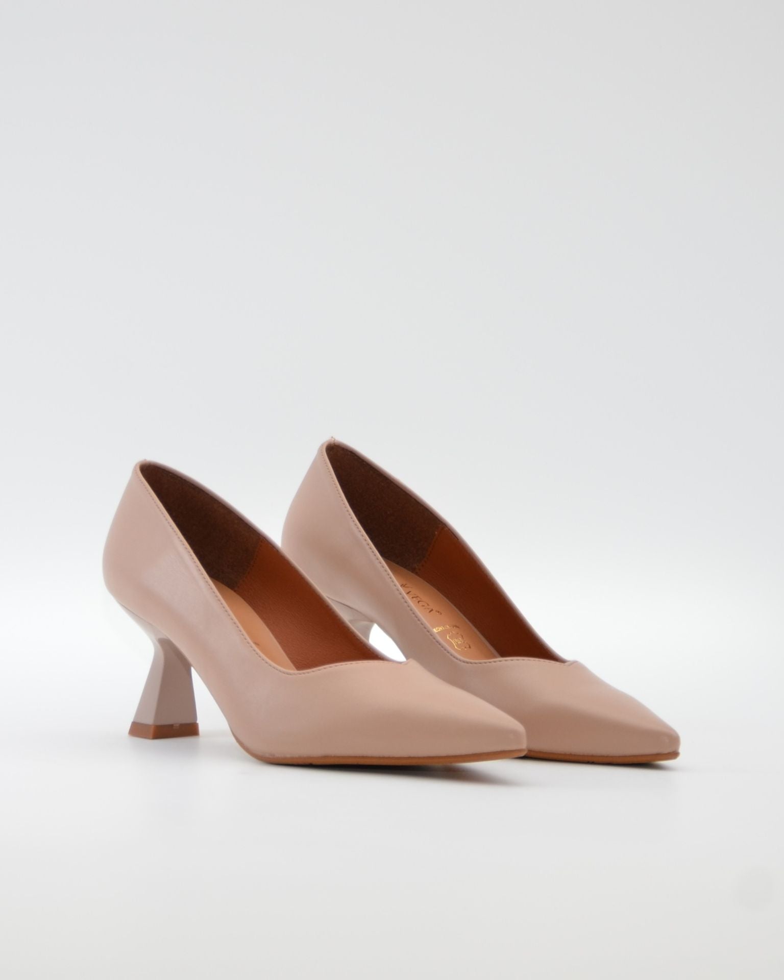 ZAPATO SALON STILETTO COLOR NUDE DANIELA VEGA 2333BD
