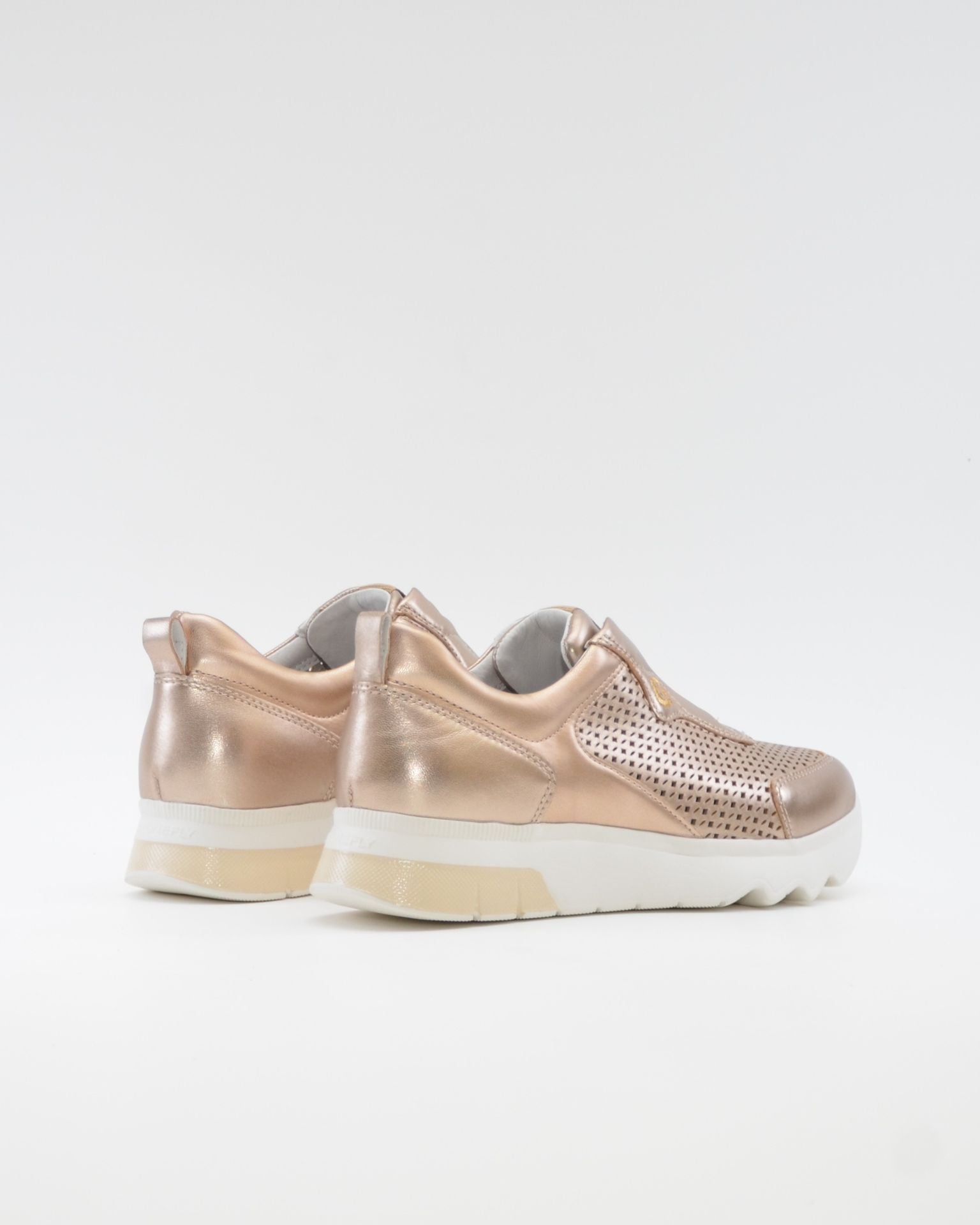 DEPORTIVO STONEFLY MUJER SLIP ON METALIZADO ORO PLANTILLA EXTRAHIBLE STONEFLY 223581 I89
