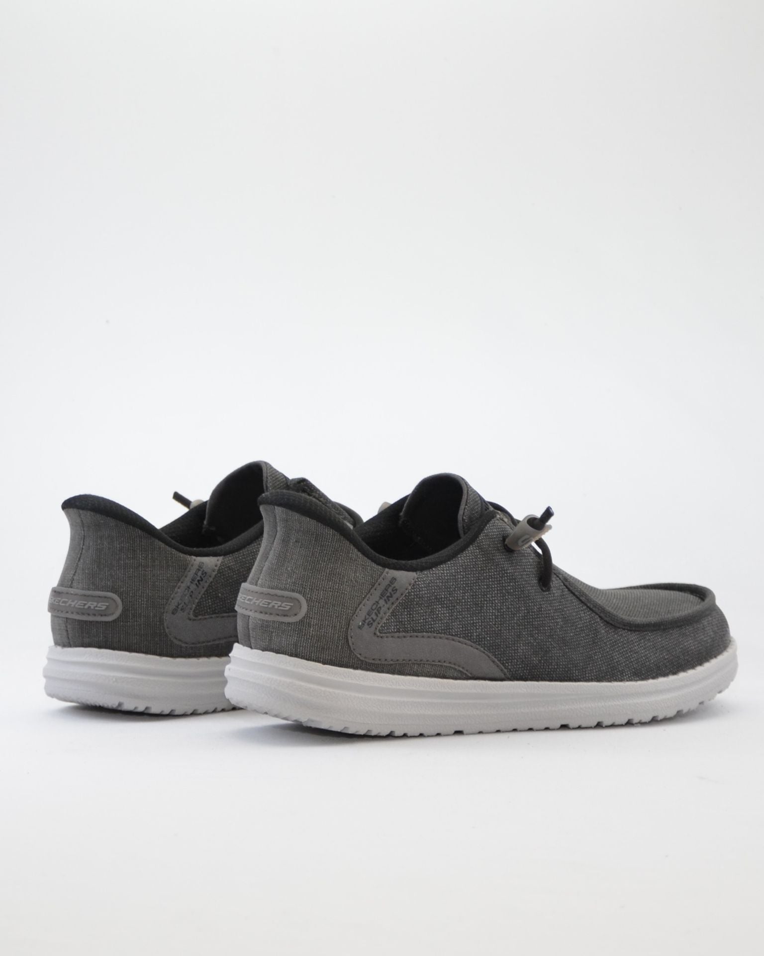 ZAPATILLAS DE LONA SKECHERS COLOR GRIS CORDON ELÁSTICO
