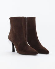 BOTIN DE MUJER TACON FINO COLOR SERRAJE MARRON CHOCOLATE DESIREE SHEILA