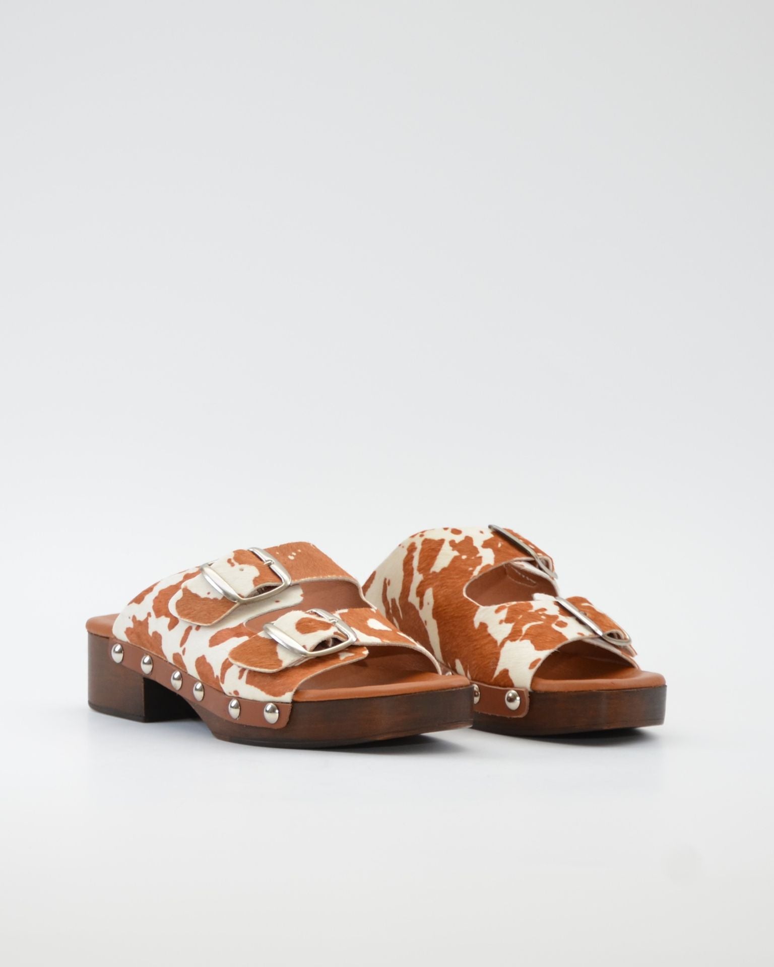 ZUECO MUJER DOS HEBILLAS ANIMAL PRINT PATRICIA MILLER 6716 VACA CUERO