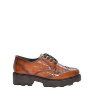 ZAPATO OXFORD MUJER CHAROL CUERO PISO PLATAFORMA