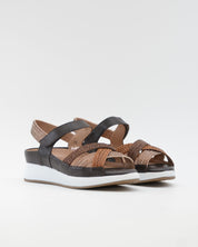 SANDALIA TRENZADA PLANTILLA EXTRAIBLE MUJER  ANCHO ESPECIAL COLOR MULTI CAOBA PIE SANTO 260425
