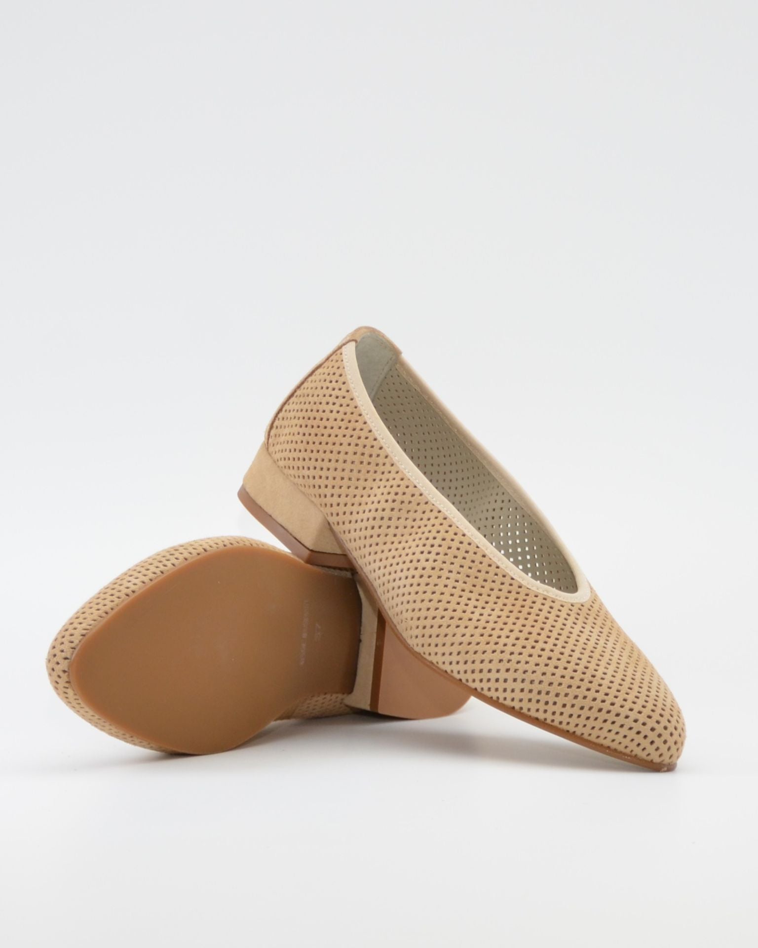 MERCEDITAS DE PIEL COLOR BEIGE LACOMBA CANNA