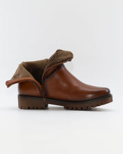 BOTA MUJER PLANA CON VELCRO COLOR CUERO GIORDA 23389