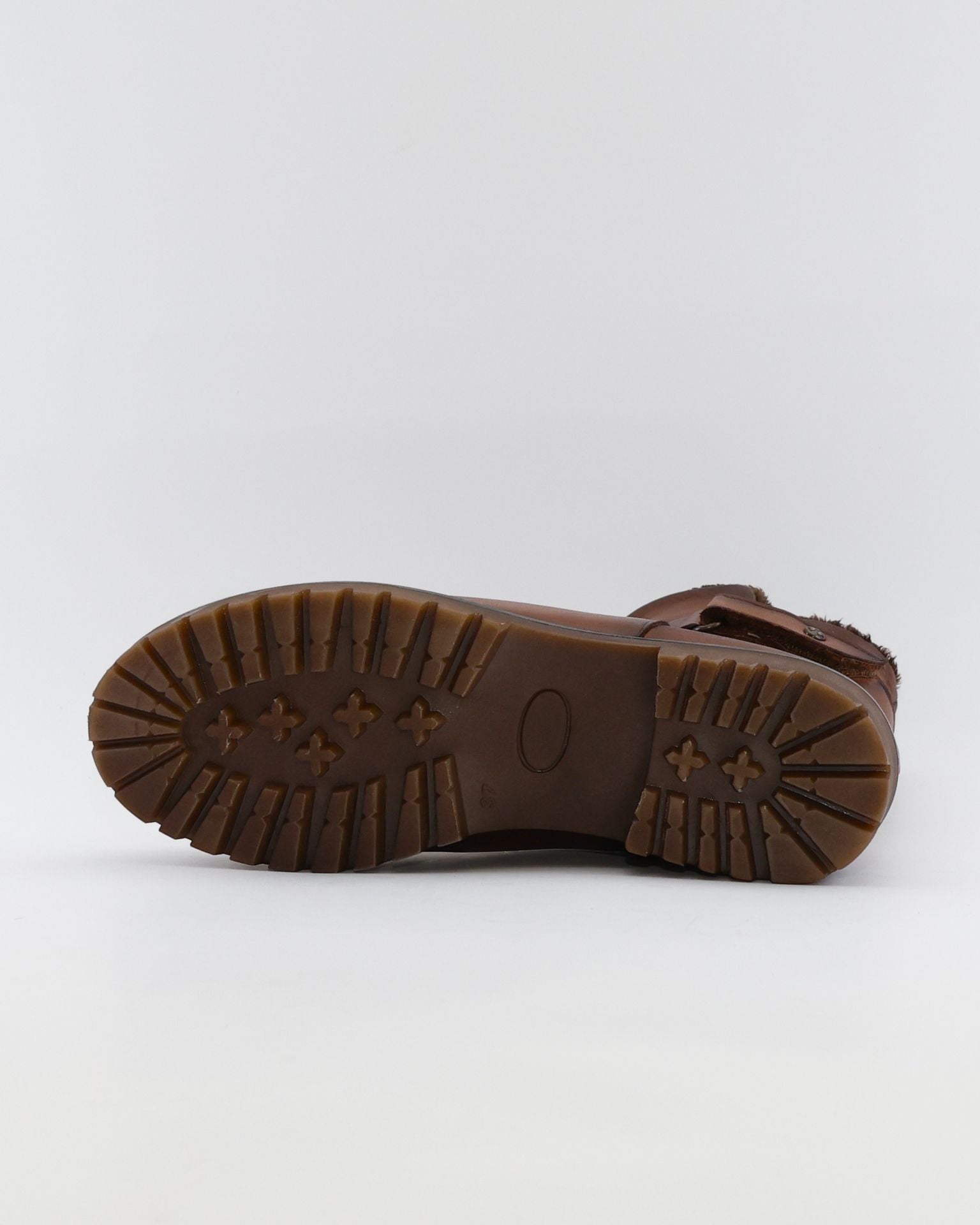 BOTA MUJER PLANA CON VELCRO COLOR CUERO GIORDA 23389