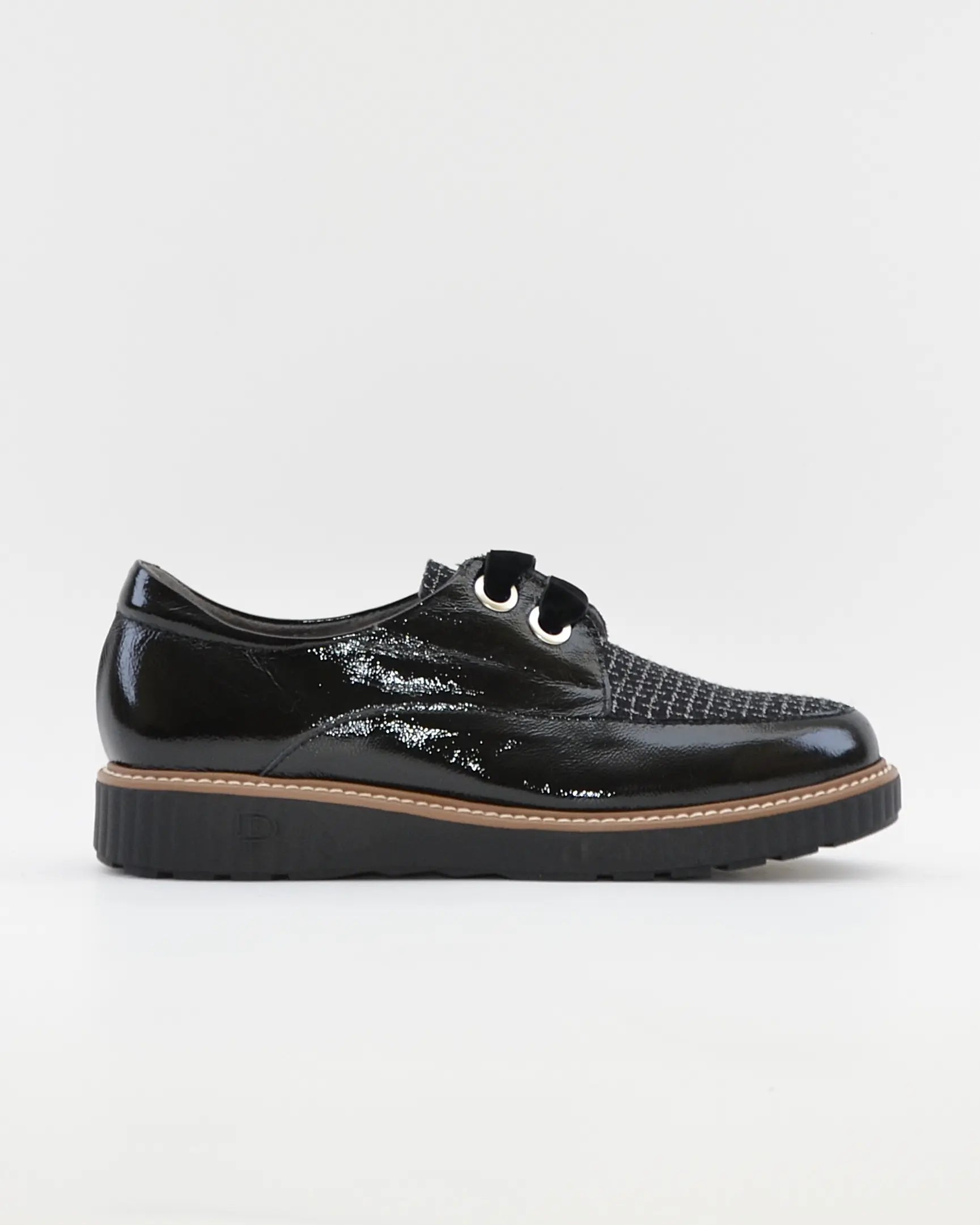 ZAPATO CASUAL MUJER PITILLOS CORDON PLANTILLA EXTRAIBLE 11555 CHAROL NEGRO