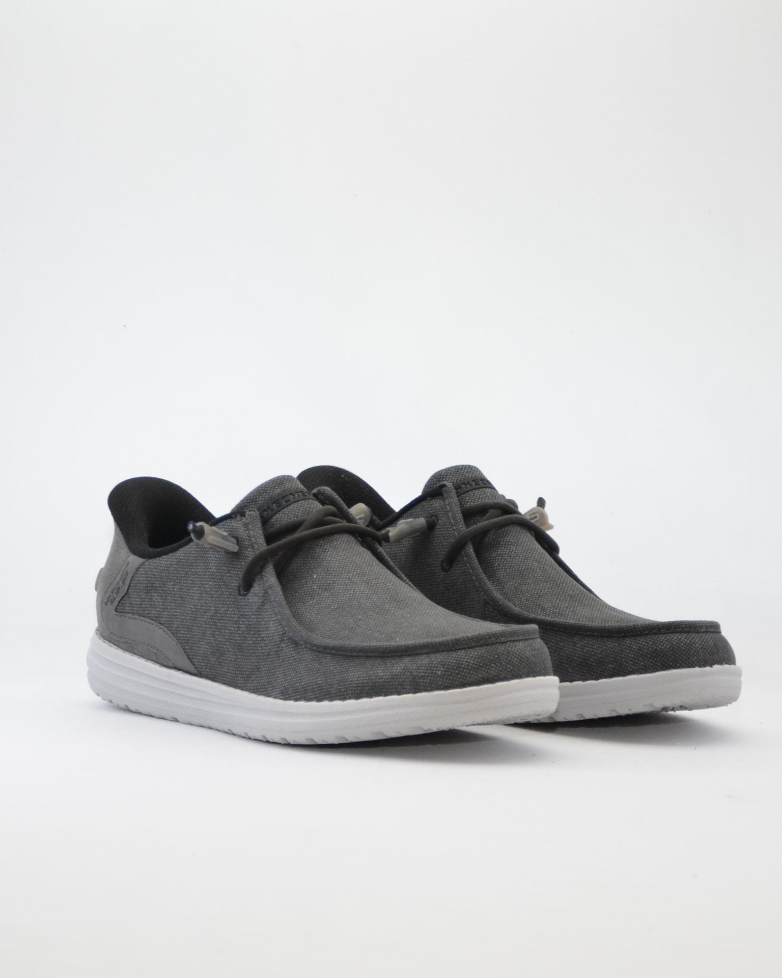 ZAPATILLAS DE LONA SKECHERS COLOR GRIS CORDON ELÁSTICO