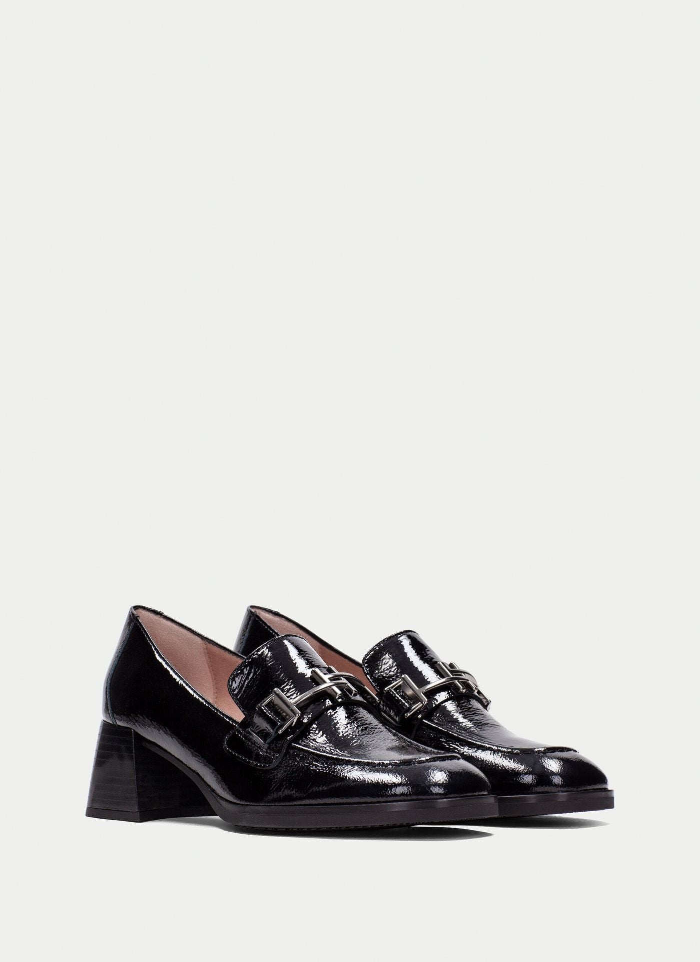 ZAPATO TACON CHAROL NEGRO HI243590