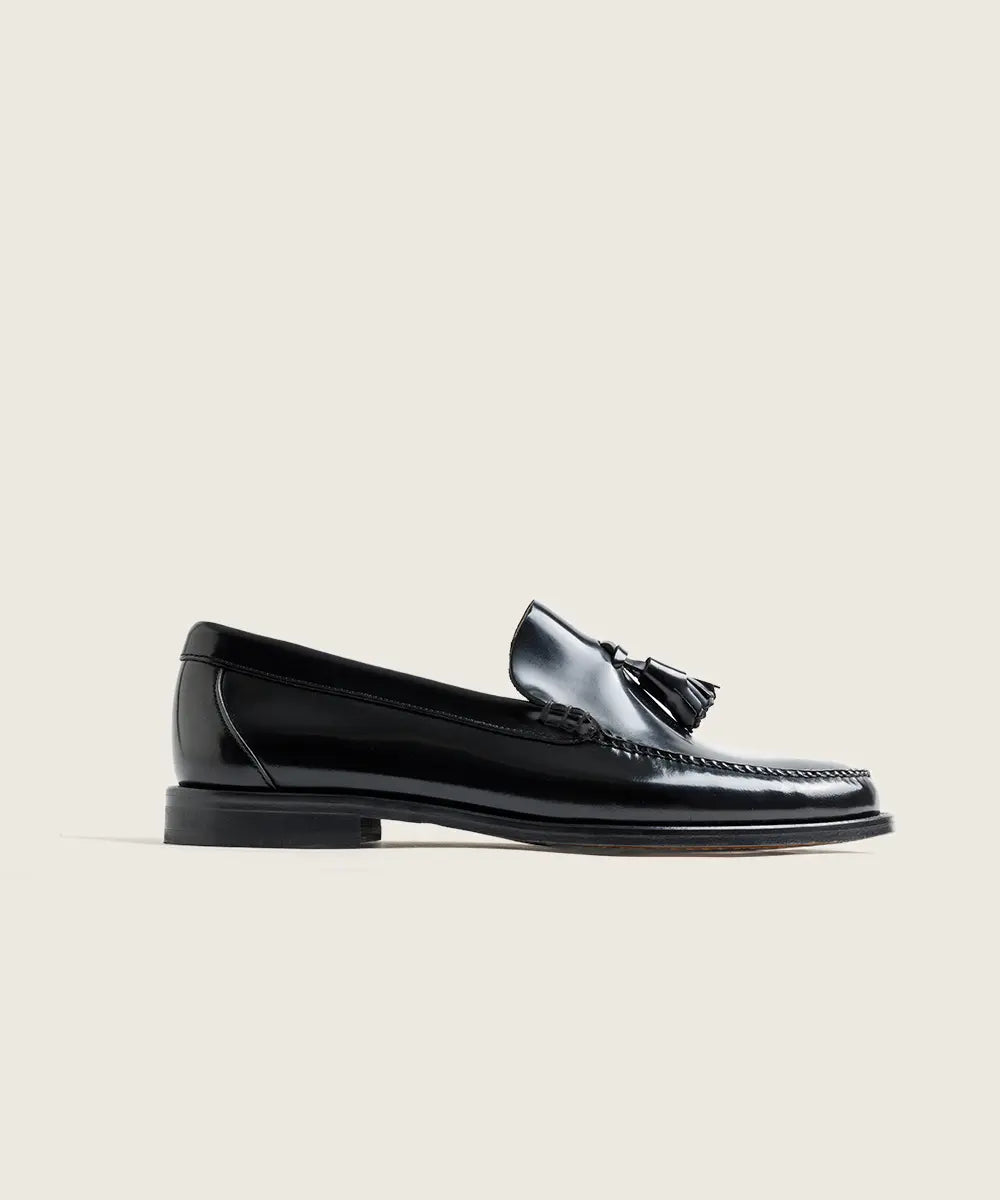 MOCASIN COSIDO A MANO NEGRO BORLAS 801 SUELA DE CUERO