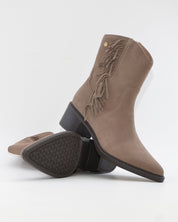 BOTIN MUJER COWBOY SERRAJE TAUPE CON FLECOS CARMELA 164252