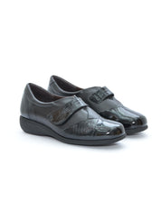 ZAPATO MUJER ANCHO ESPECIAL PLANTILLA EXTRAIBLE CHAROL NEGRO