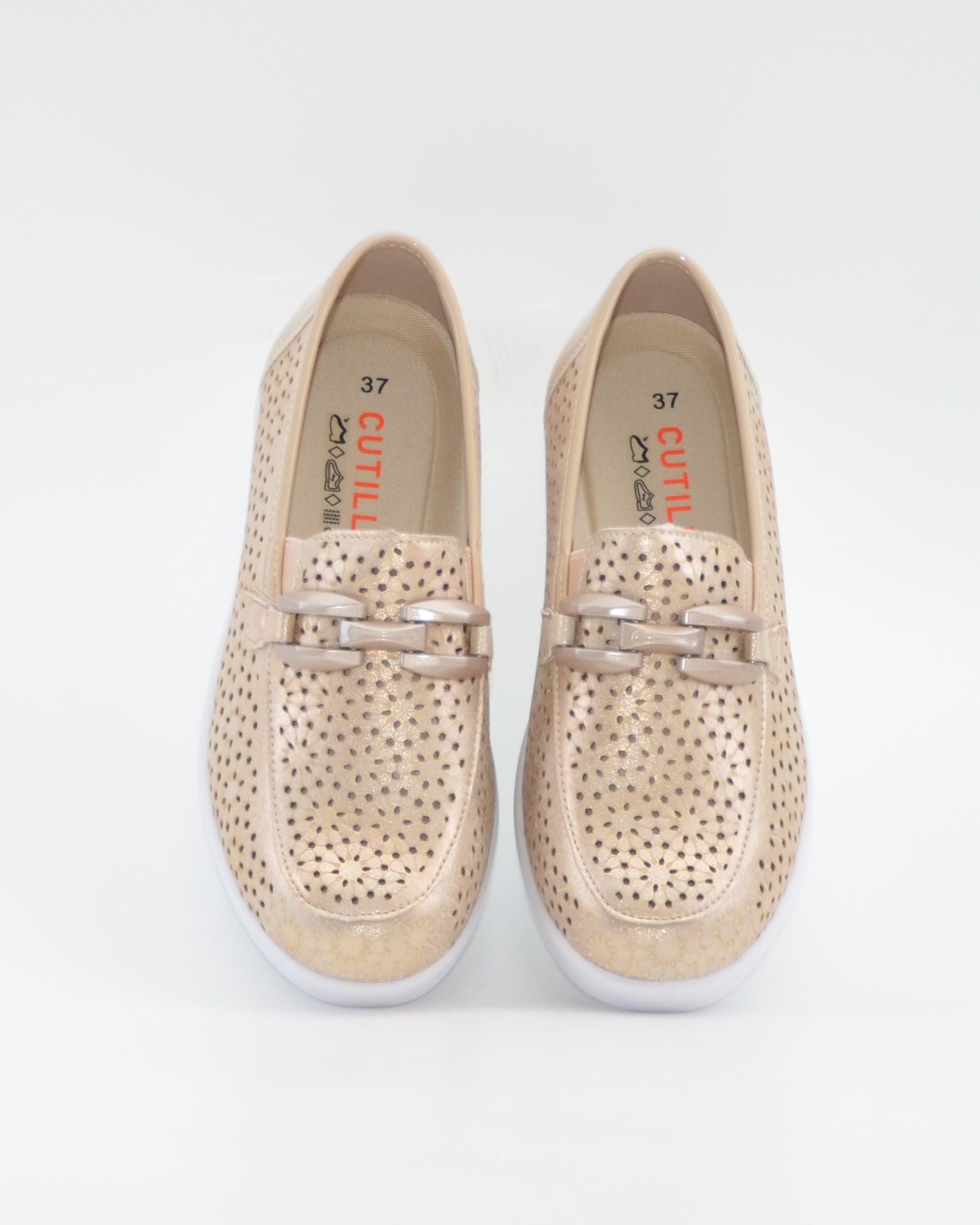 MOCASIN ANCHO ESPECIAL COLOR PLATINO DOCTOR CUTILLAS 38475
