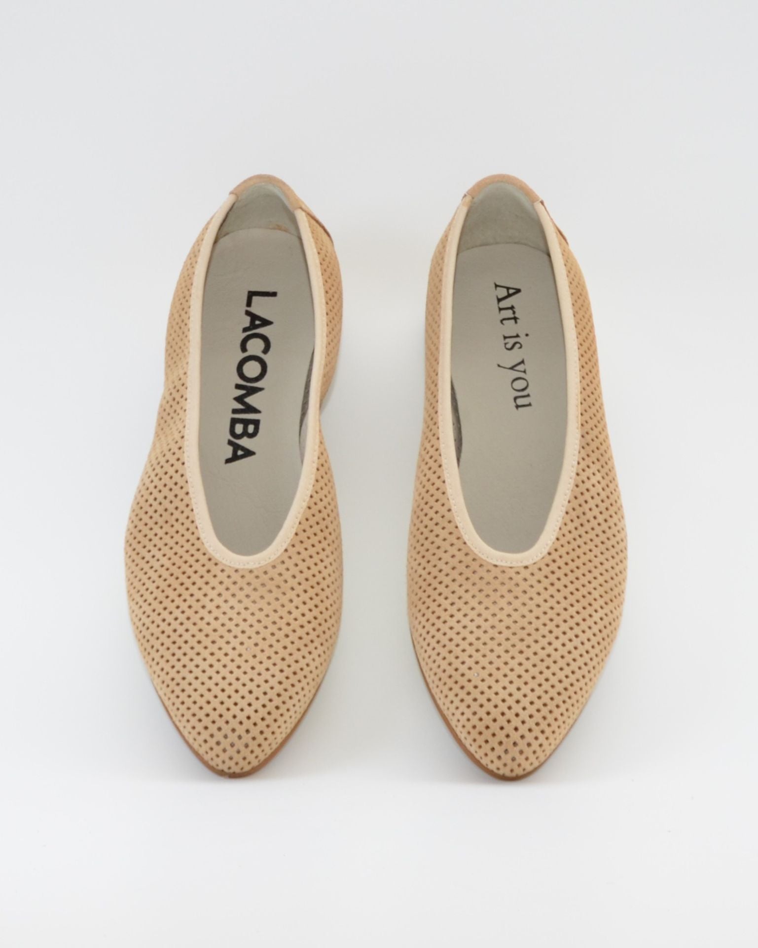 MERCEDITAS DE PIEL COLOR BEIGE LACOMBA CANNA